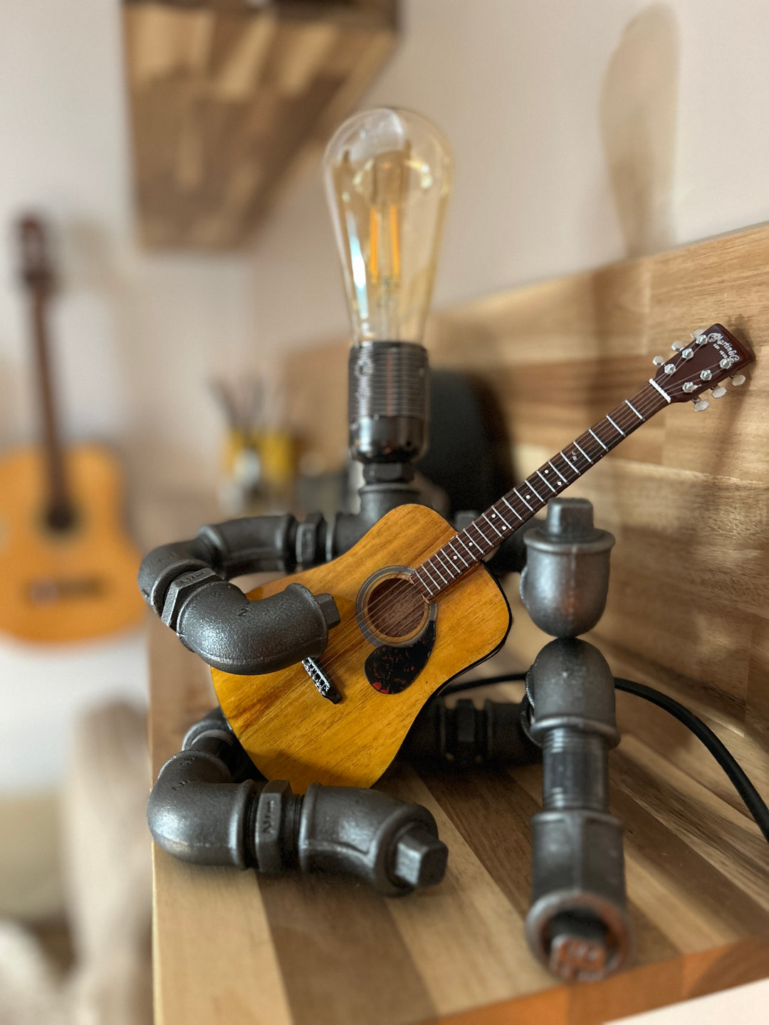 Acoustic Guitar Lamp