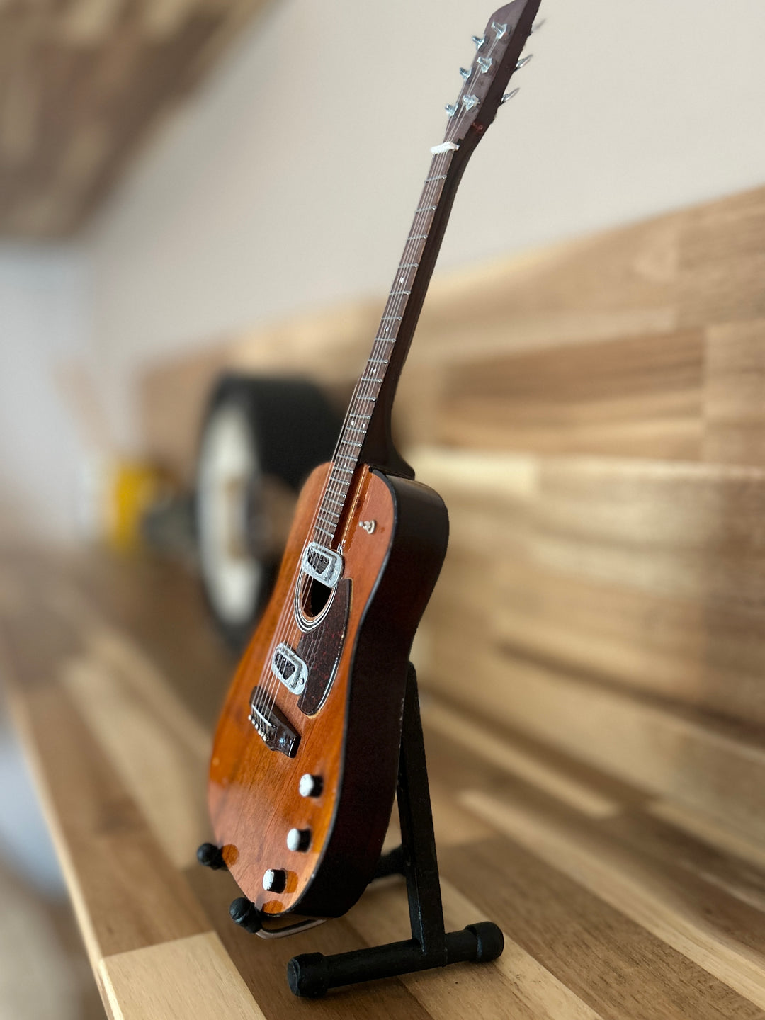 Miniature Guitar - Kurt Cobain replica
