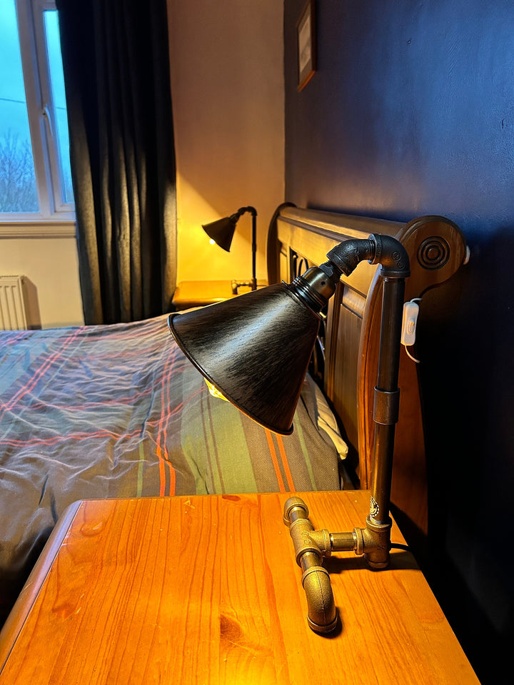 Industrial style compact table lamp